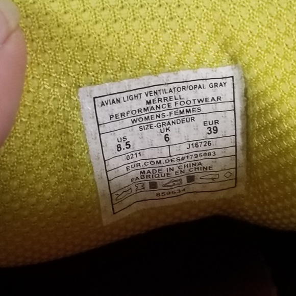 Merrell Avian light ventilator sz8.5 gray & yellow - Picture 4 of 4